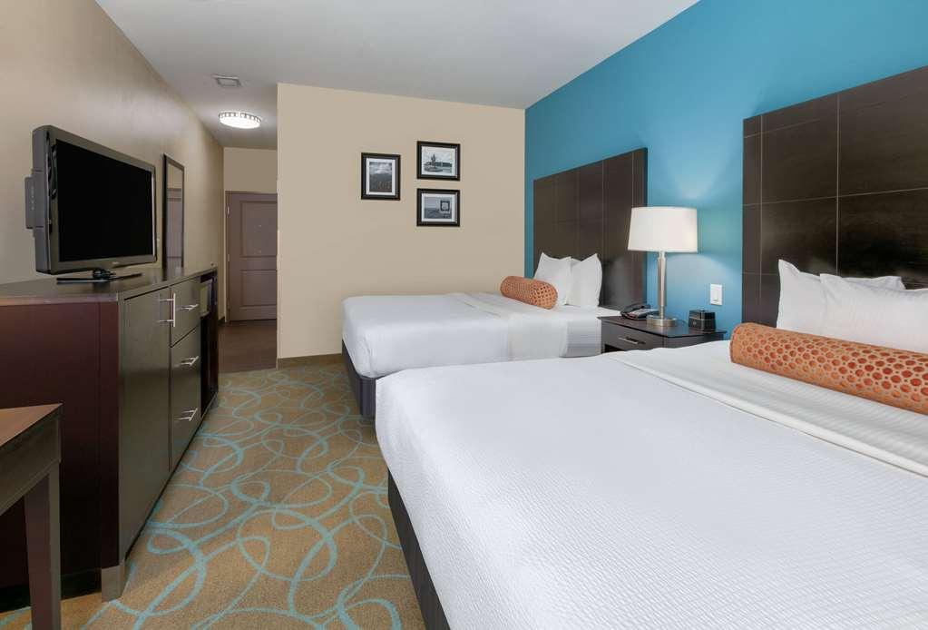 La Quinta By Wyndham Clinton Historic Route 66 Hotel Стая снимка