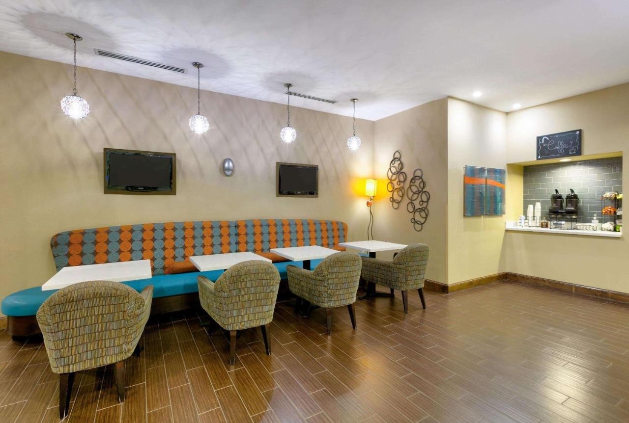 La Quinta By Wyndham Clinton Historic Route 66 Hotel Екстериор снимка
